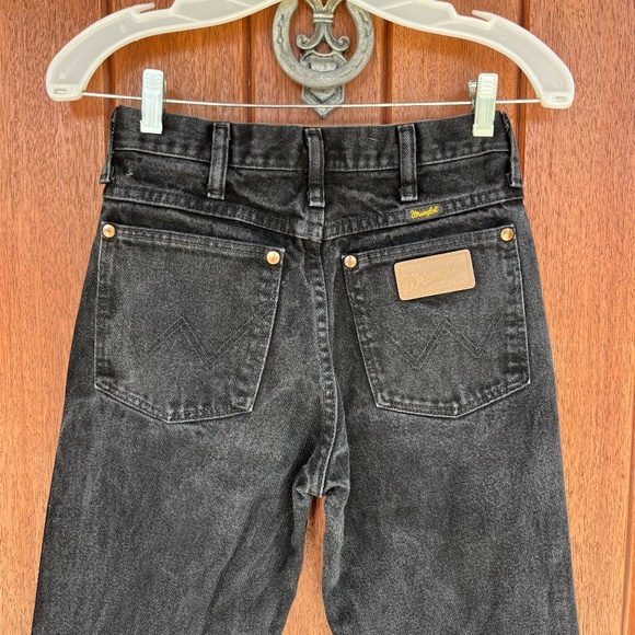 Wrangler Bootcut Jeans - Picture 4 of 9